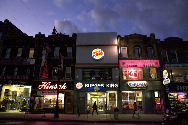 Owners of established restaurants in Bay Ridge and elsewhere in Brooklyn say sidewalk food vendors get access to the same customers but avoid the taxes and regulation that burden fixed-location eateries.