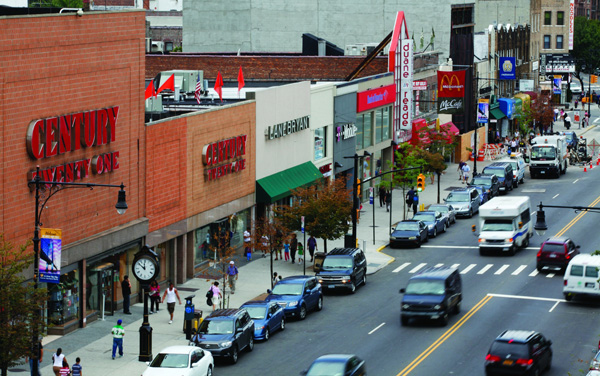 For many years, chain businesses showed relatively little interest in New York City because of worries about crime and high land prices. Those concerns have largely disappeared.