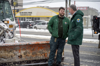 Mayor Bill de Blasio meets with Sanitation Workers.