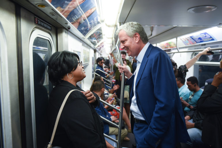 Mayor de Blasio on the train